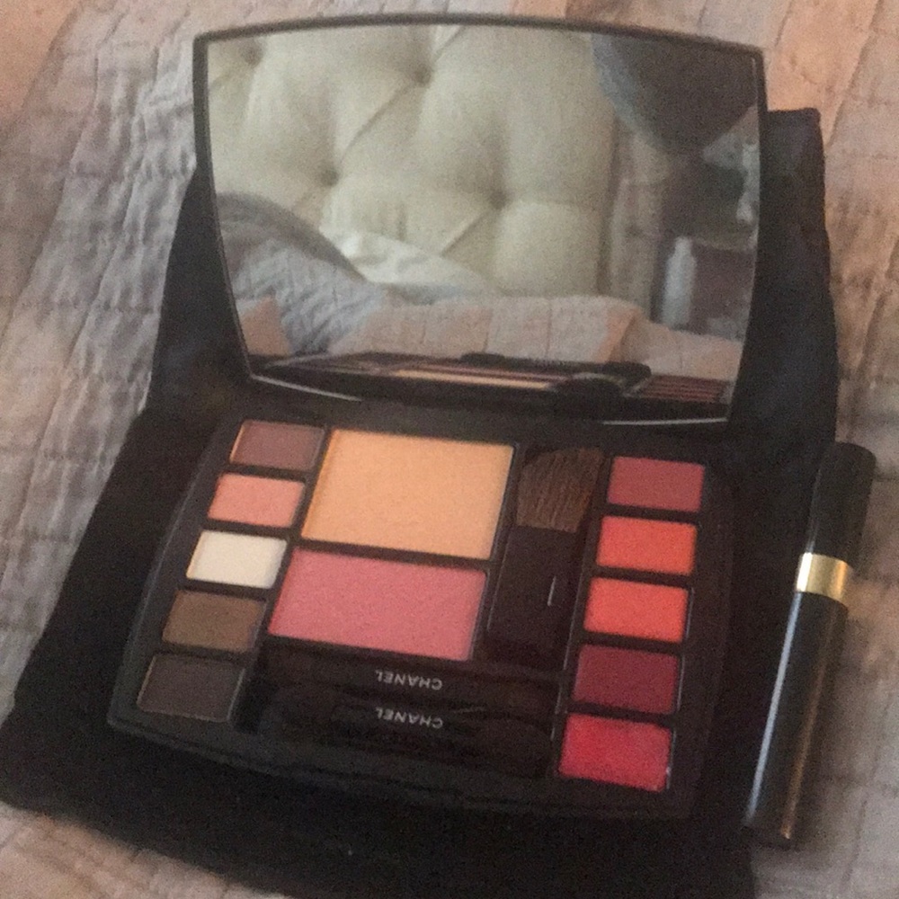Chanel makeup travel palette